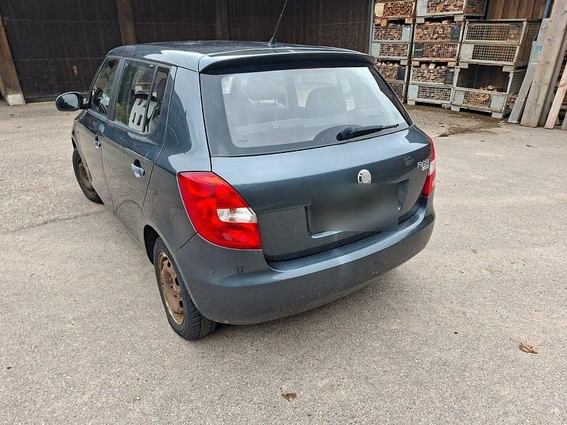 Gebraucht Skoda Fabia 60 PS (44 kW) 2010 Grau Kleinwagen