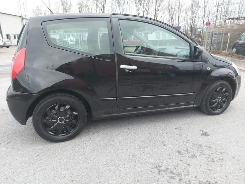Gebraucht Citroën C2 Comfort 60 PS (44 kW) 2007 Schwarz Kleinwagen