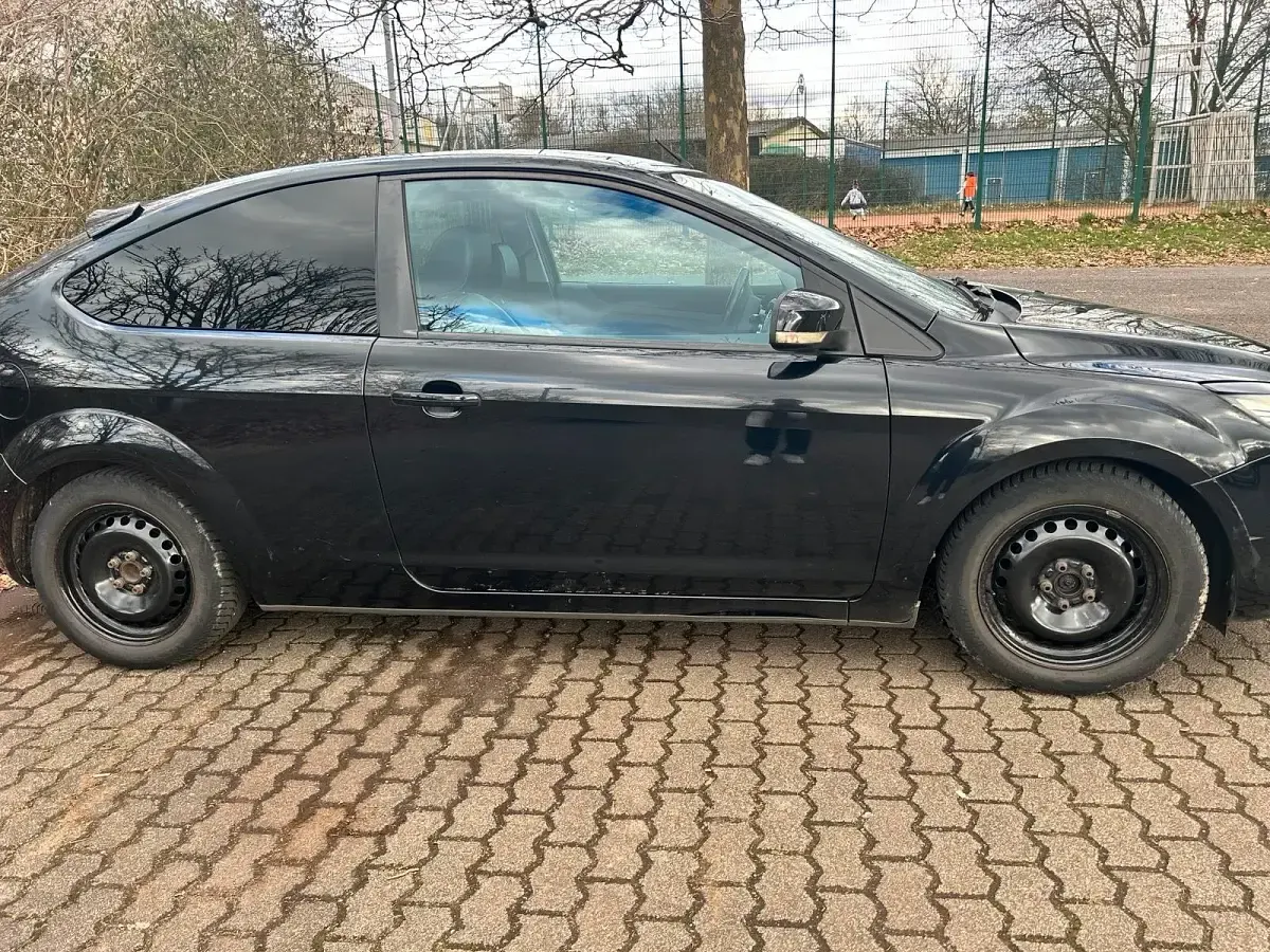 Gebraucht Ford Focus 101 PS (74 kW) 2008 Schwarz Coupé
