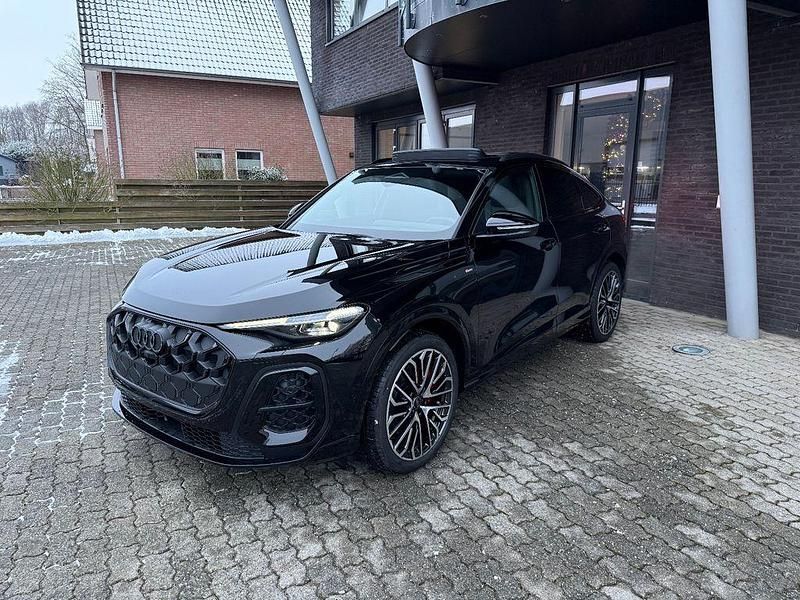 Neu Audi Q5 Sportback Sport 204 PS (150 kW) 2026 Schwarz SUV