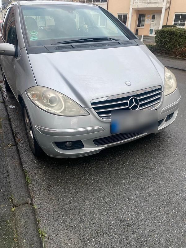 Gebraucht Mercedes A180 109 PS (80 kW) 2009 Silber Limousine