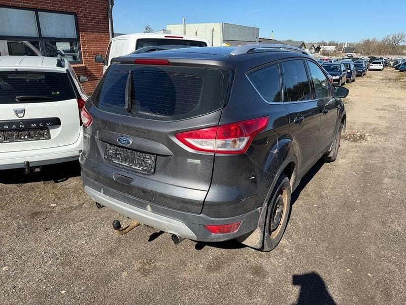 Gebraucht Ford Kuga Titanium 150 PS (110 kW) 2015 Grau SUV
