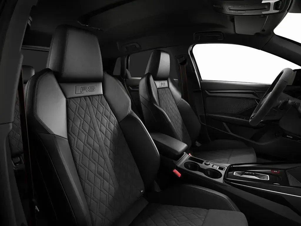 Gebraucht Audi RS3 Ambiente 400 PS (294 kW) 2025 Schwarz Limousine