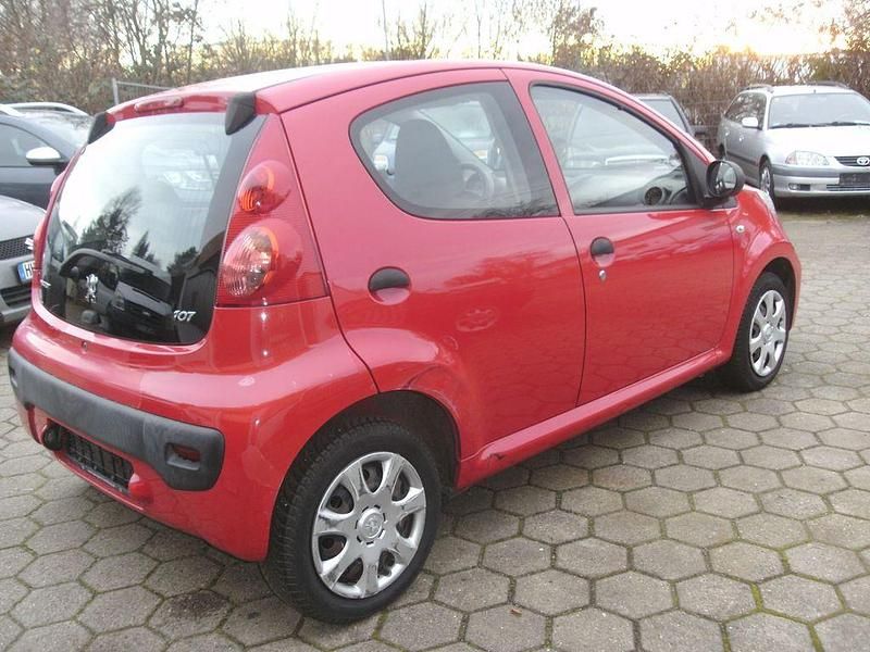 Gebraucht Peugeot 107 Filou 68 PS (50 kW) 2010 Rot Kleinwagen