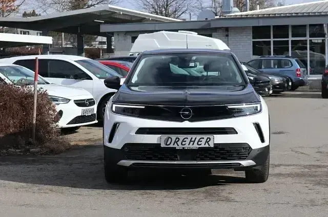 Gebraucht Opel Mokka-e Elegance 100 kW (136 PS) 2023 Arktis weiß SUV