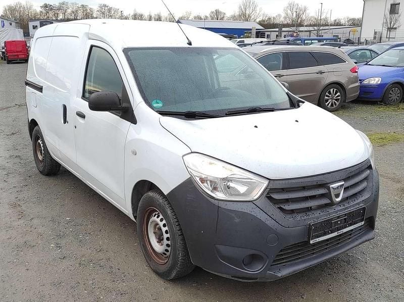 Gebraucht Dacia Dokker 83 PS (61 kW) 2015 Gletscherweiss Van / Kleinbus