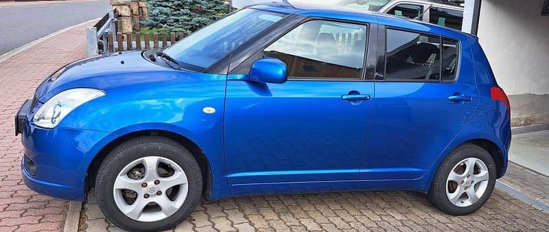Blau Gebraucht 2007 Suzuki Swift Comfort Limousine | 3.800 € (Etwas zu teuer) - Bild 1/4