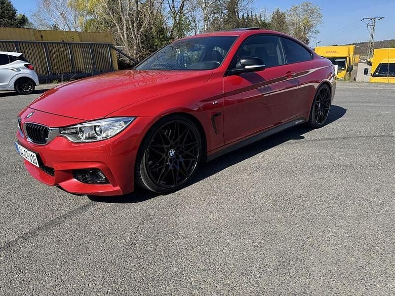 Rot Gebraucht 2017 BMW 440 Sport Line Coupé | 26.499 € (Superpreis) - Bild 1/4