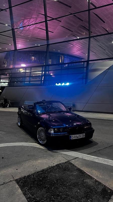 Blau Gebraucht 1998 BMW 318 Cabriolet Cabrio | 6.000 € (Guter Preis) - Bild 1/4