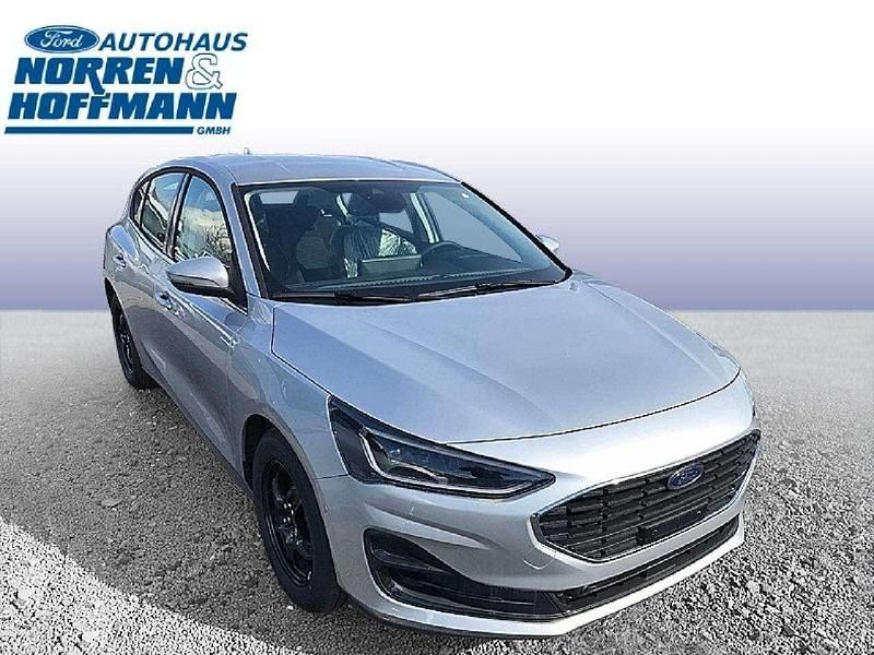 Gebraucht Ford Focus Titanium 125 PS (91 kW) 2024 Moondustsilver Limousine