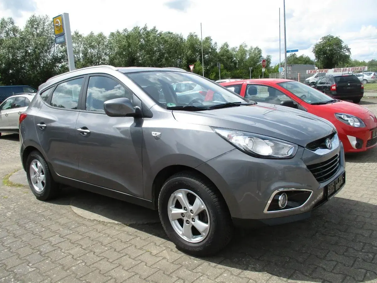 Gebraucht Hyundai ix35 Comfort 163 PS (119 kW) 2011 Grau SUV