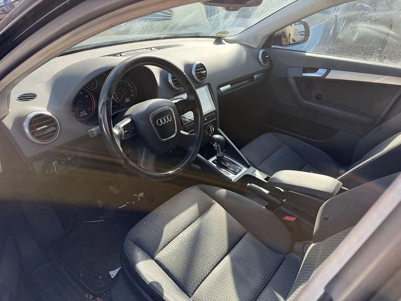 Gebraucht Audi A3 Ambiente 125 PS (91 kW) 2009 Blau Kleinwagen