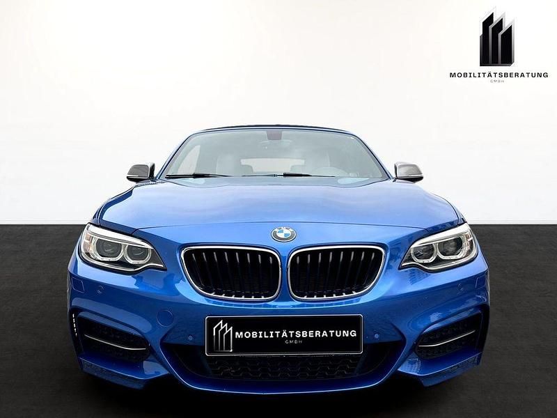 Blau Gebraucht 2017 BMW M240 M Sport Cabrio | 27.999 € (Teuer) - Bild 1/4