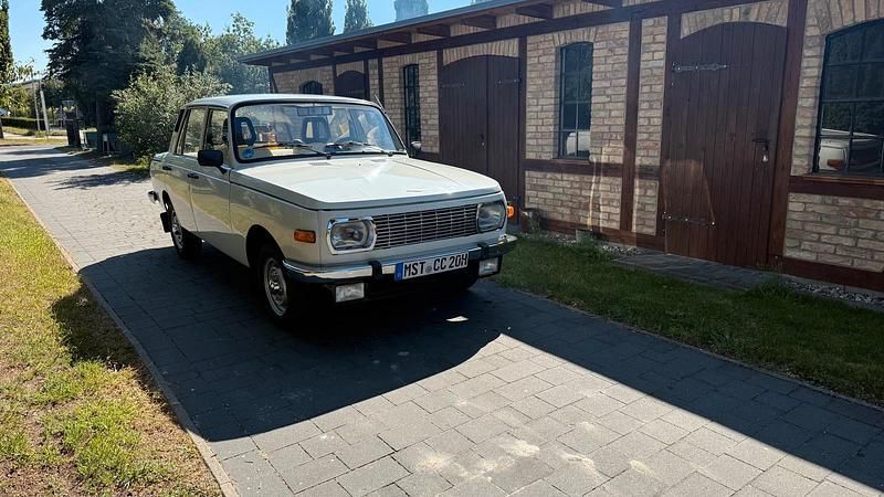 Weiß Gebraucht 1983 Wartburg 353 Limousine | 11.500 € - Bild 1/4
