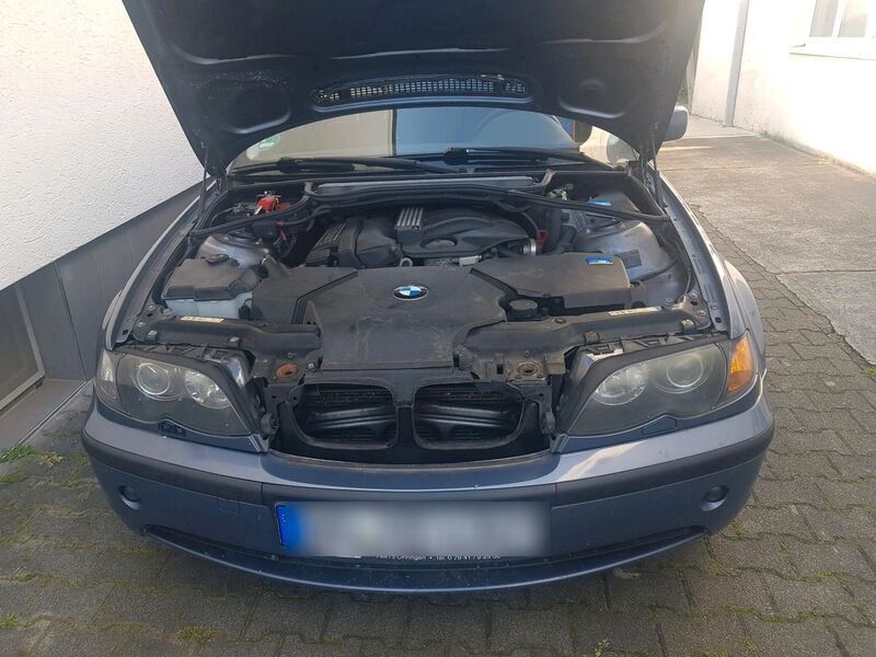 Gebraucht BMW 318 143 PS (105 kW) 2002 Blau Kombi