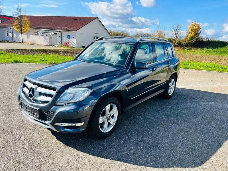 Gebraucht Mercedes GLK200 Sport 143 PS (105 kW) 2014 Tenoritgrau SUV