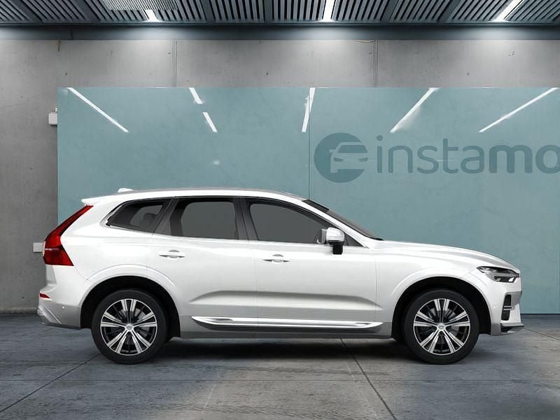 Weiß Gebraucht 2024 Volvo XC60 Plus SUV | 48.799 € (Fairer Preis) - Bild 1/4