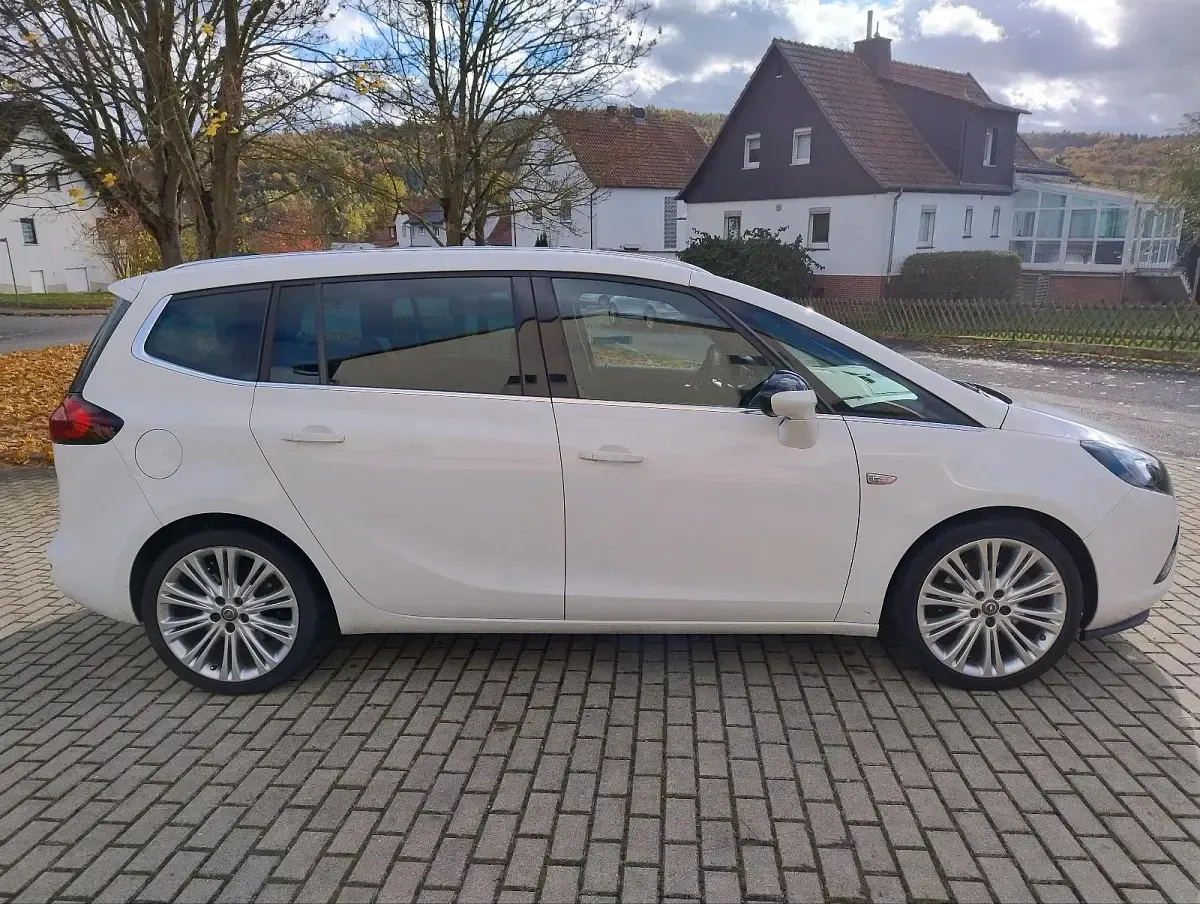 Gebraucht Opel Zafira Tourer 170 PS (125 kW) 2015 Weiß Van / Kleinbus