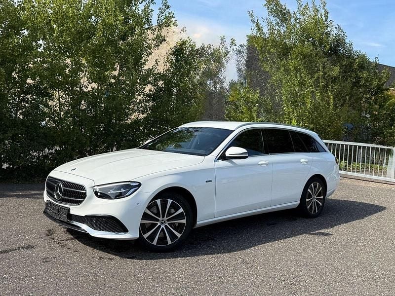 Weiß Gebraucht 2021 Mercedes E300 Kombi | 21.500 € (Superpreis) - Bild 1/4