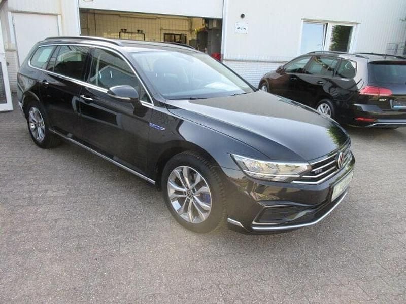 Gebraucht VW Passat GTE 218 PS (160 kW) 2020 Deep black (metallic) Kombi