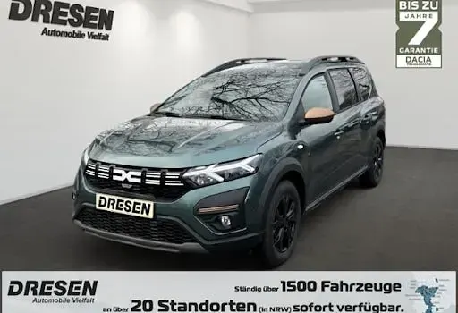 Neu Dacia Jogger Extreme 158 PS (116 kW) 2025 Gruen Van / Kleinbus