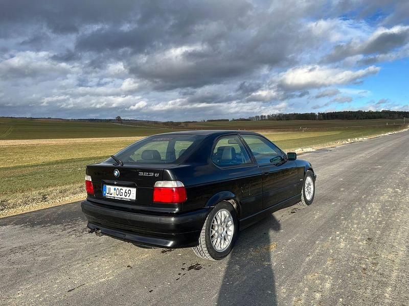 Gebraucht BMW 323 Sport Line 170 PS (125 kW) 2000 Schwarz Coupé