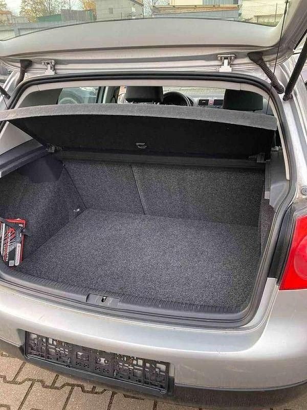 Gebraucht VW Golf IV Trendline 75 PS (55 kW) 2004 Reflexsilber metallic Kleinwagen