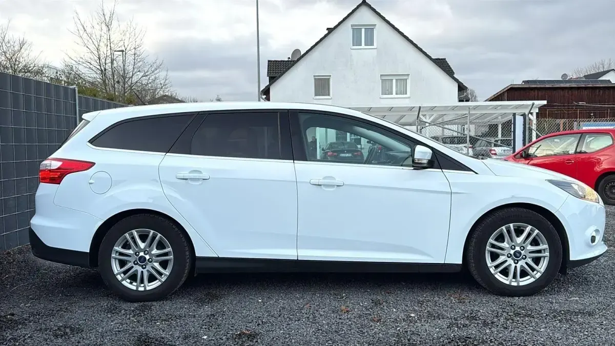 Usado Ford Focus Titanium 125 CV (91 kW) 2014 Blanco Familiar