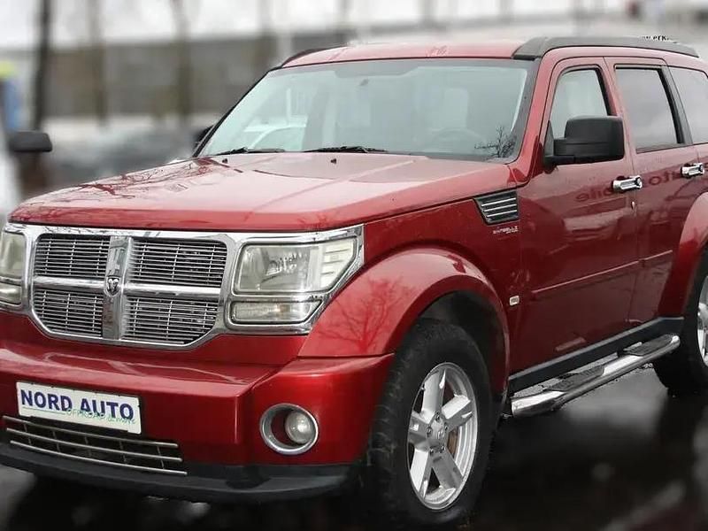 Second-hand Dodge Nitro 177 CP (130 kW) 2010 Roșu SUV