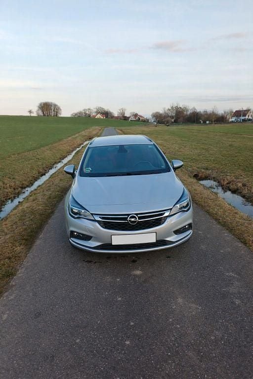 Gebraucht Opel Astra Edition 110 PS (80 kW) 2018 Silber Kombi
