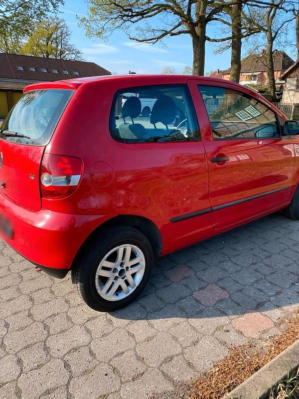 Usata VW Fox 72 CV (52 kW) 2006 Rosso Utilitaria