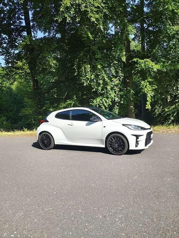 Gebraucht 2021 Toyota Yaris Limousine | 25.000 € (Superpreis) - Bild 1/4