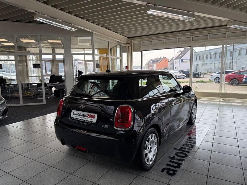 Gebraucht Mini ONE Pepper 102 PS (75 kW) 2014 Schwarz Kleinwagen