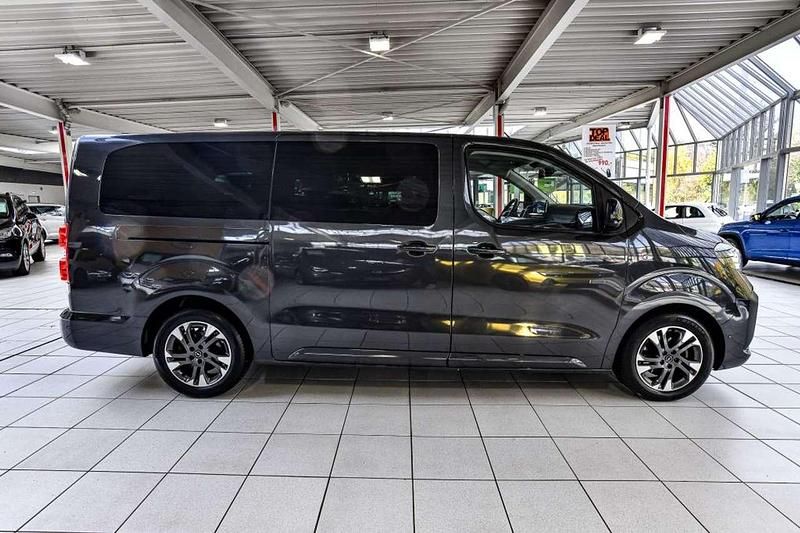 Gebraucht Opel Zafira Life 177 PS (130 kW) 2024 Grau Van / Kleinbus