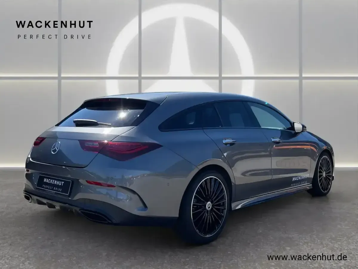 Gebraucht Mercedes CLA200 AMG 150 PS (110 kW) 2025 Grau Kombi