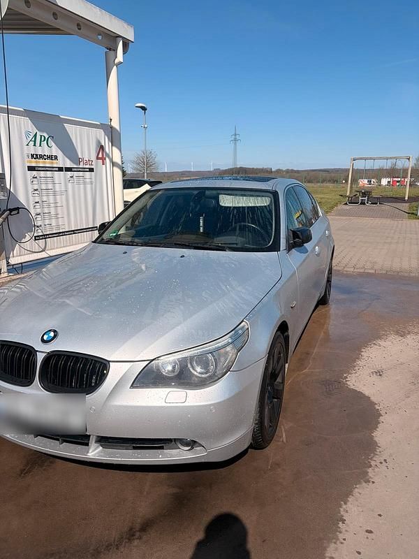 Gebraucht BMW 530 231 PS (169 kW) 2006 Silber Limousine