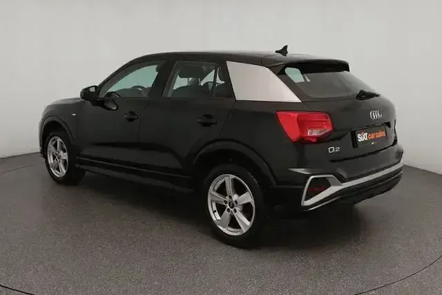 Gebraucht Audi Q2 S-Line 116 PS (85 kW) 2023 Schwarz SUV