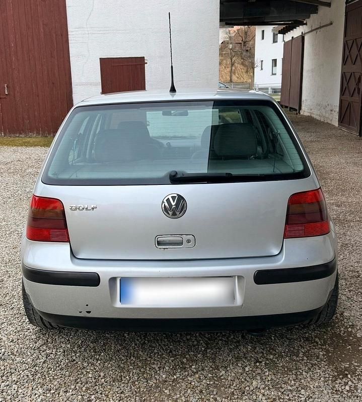 Gebraucht VW Golf IV 75 PS (55 kW) 2000 Silber Kleinwagen
