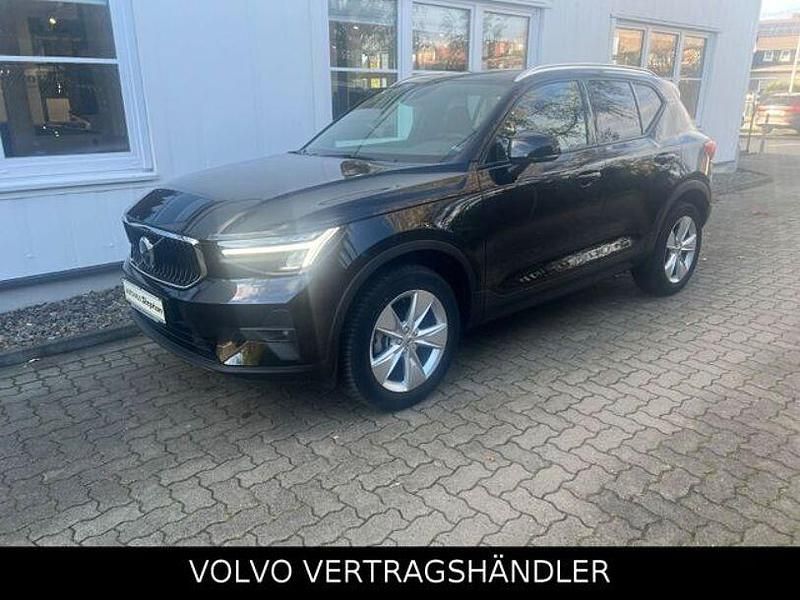 Schwarz Gebraucht 2022 Volvo XC40 Core SUV | 24.890 € (Guter Preis) - Bild 1/4