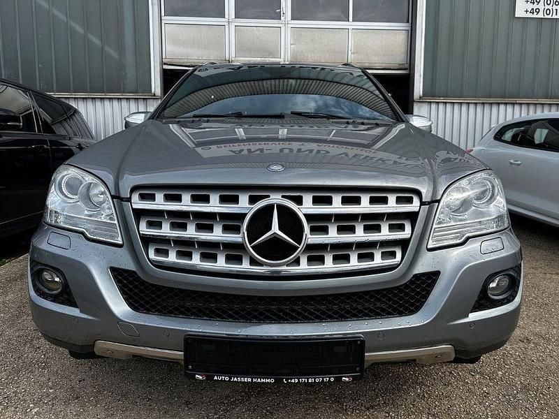 Silber Gebraucht 2010 Mercedes ML350 SUV | 9.499 € (Superpreis) - Bild 1/4
