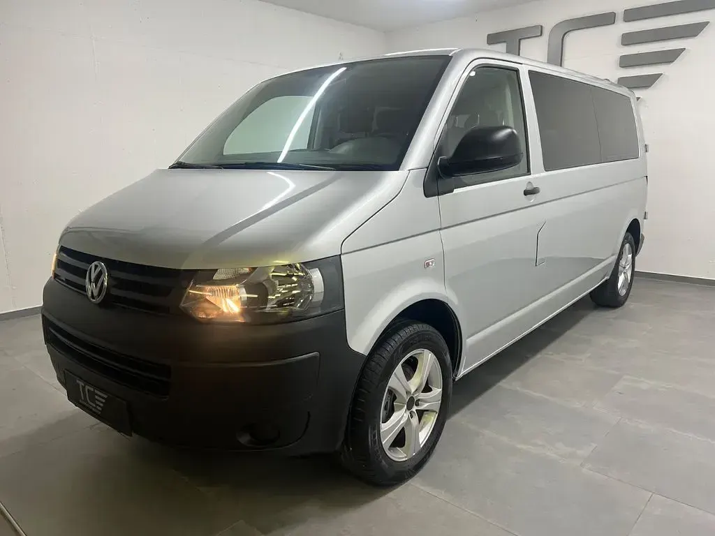 Gebraucht VW Caravelle 140 PS (102 kW) 2014 Silber Van
