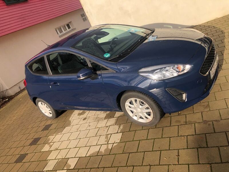 Gebraucht Ford Fiesta Trend 101 PS (74 kW) 2018 Blau Kleinwagen