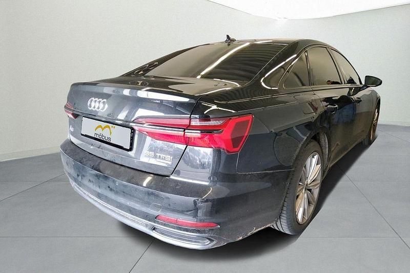 Gebraucht Audi A6 Design 340 PS (250 kW) 2023 Mythosschwarz metallic Limousine