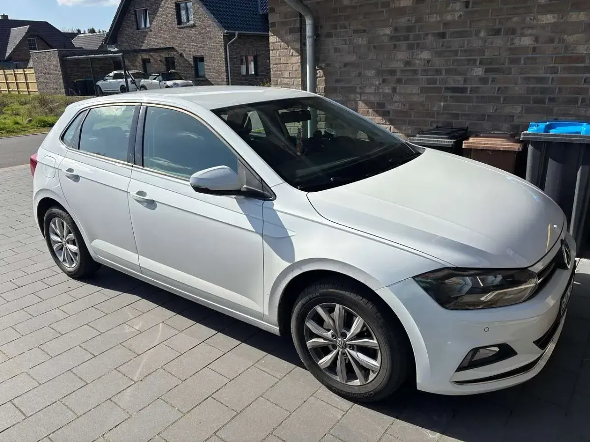 Gebraucht VW Polo Highline 95 PS (69 kW) 2019 Weiß Kleinwagen