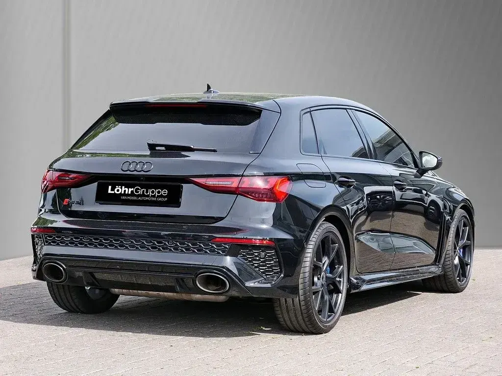Gebraucht Audi RS3 Sport 400 PS (294 kW) 2022 Mythosschwarz metallic Limousine
