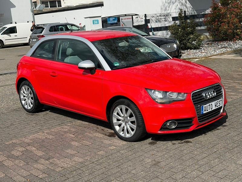 Gebraucht Audi A1 Attraction 86 PS (63 kW) 2011 Rot Kleinwagen