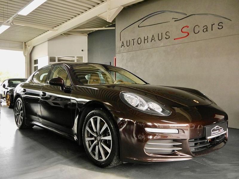 Braun Gebraucht 2015 Porsche Panamera 4 Limousine | 28.950 € (Guter Preis) - Bild 1/4