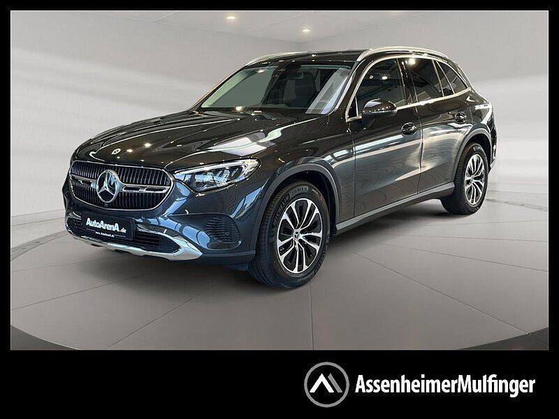 Grau Gebraucht 2024 Mercedes GLC220 Avantgarde SUV | 52.290 € - Bild 1/4