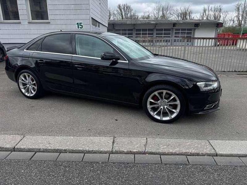 Gebraucht Audi A4 Ambiente 150 PS (110 kW) 2015 Mythosschwarz metallic Limousine
