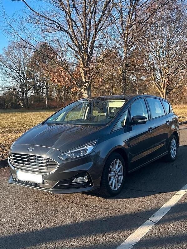 Silber Gebraucht 2020 Ford S-MAX Titanium Van / Kleinbus | 15.900 € (Guter Preis) - Bild 1/4